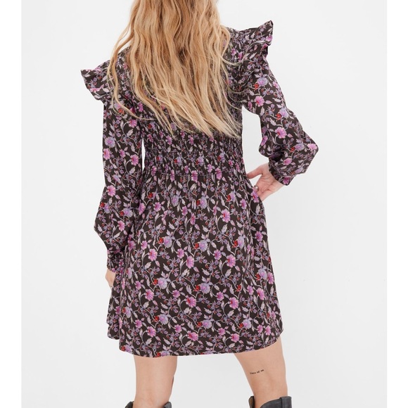 🎄CYBER MONDAY SALE🎄Gap Smocked Ruffle Sleeve Mini Dress - Picture 3 of 4